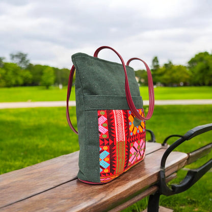 Chic Harmony Tote (Multicolor)