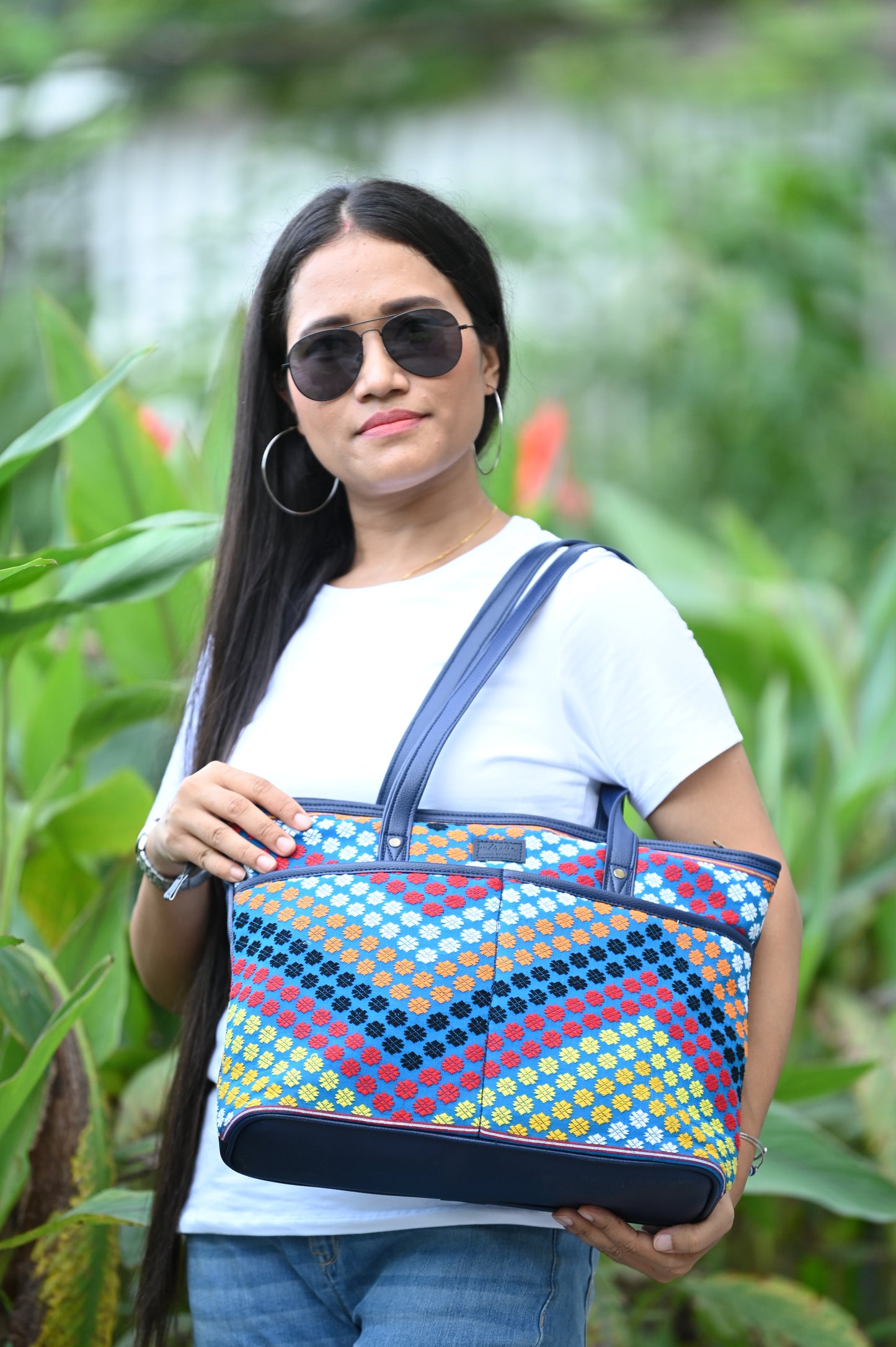 Colorful Oasis Tote (Blue 2)