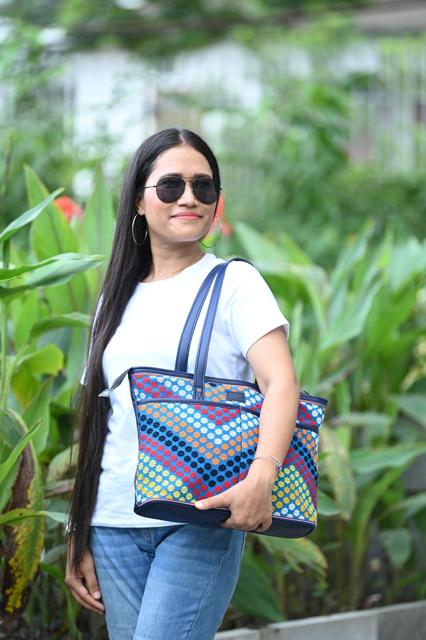 Colorful Oasis Tote (Blue 2)